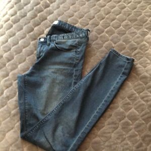 Madewell legging jeans .